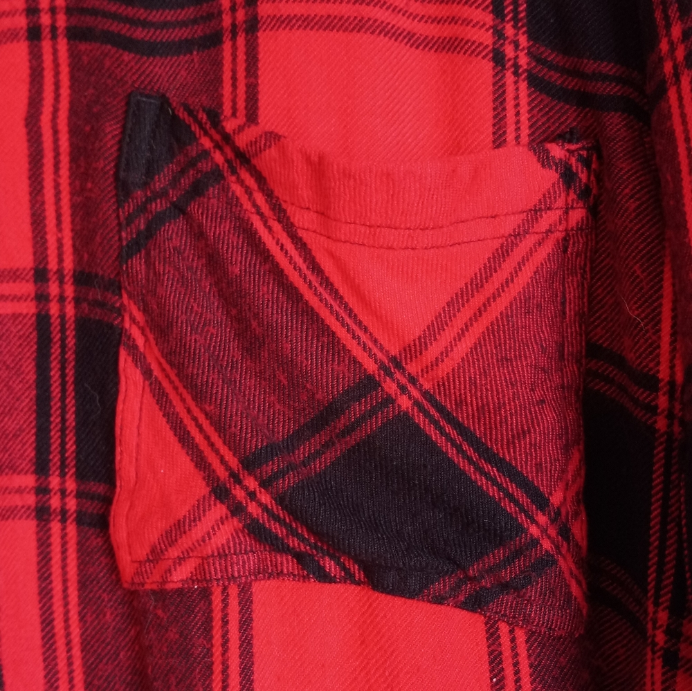 Oversized Plaid Button Down Shirt - Picture 4 of 8